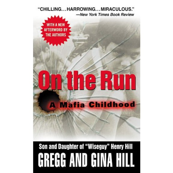 Pre-Owned On the Run: A Mafia Childhood Paperback
