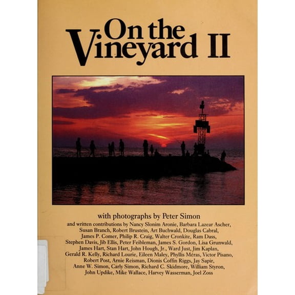 Pre-Owned On the Vineyard, II Paperback Peter Simon
