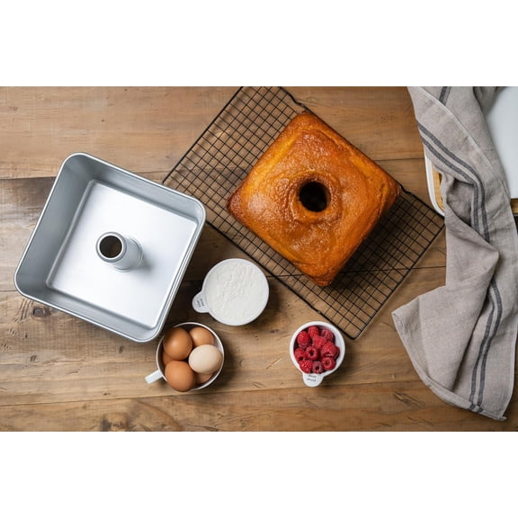 One-Piece Square Tube Cake Pan 18 Cup Anodized Aluminum Easy Release Even Heat for Angel Food Chiffon Sponge Pound Cakes