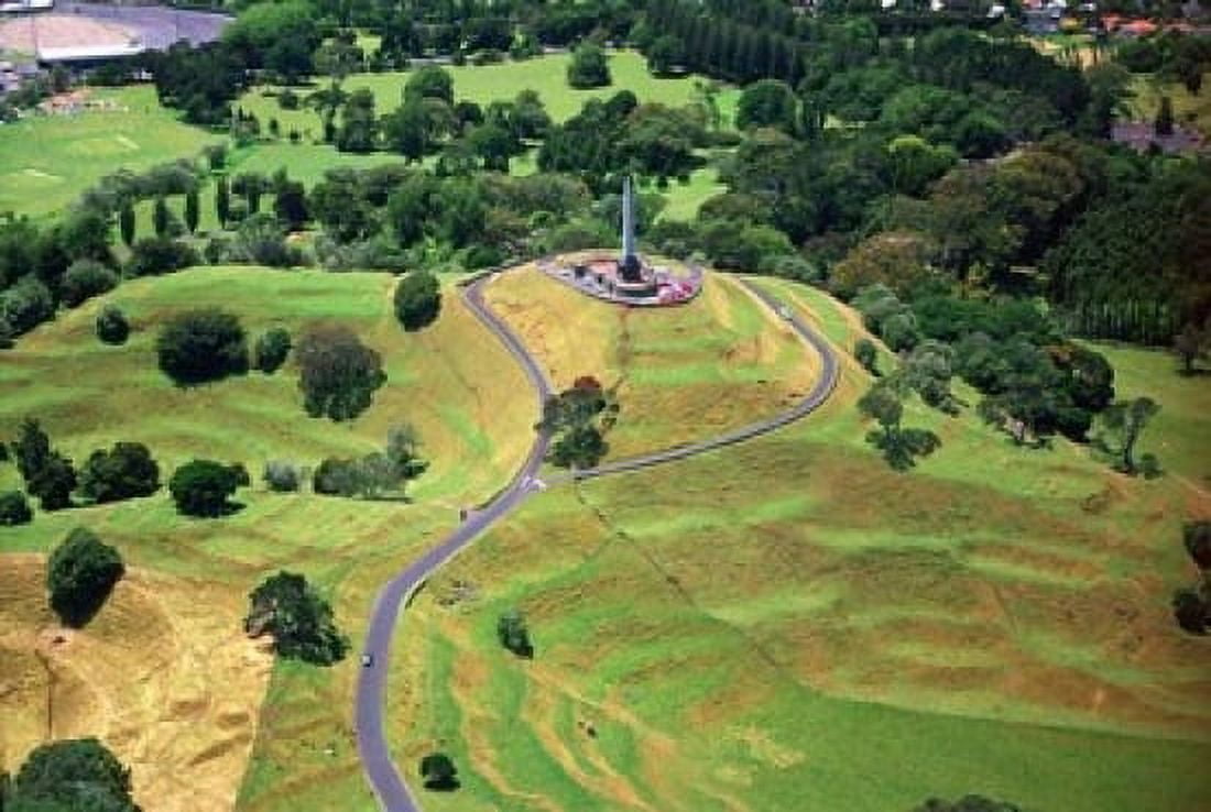 One Tree Hill One Tree Hill Domain Auckland Canvas Art - David Wall DanitaDelimont (18 x 12)