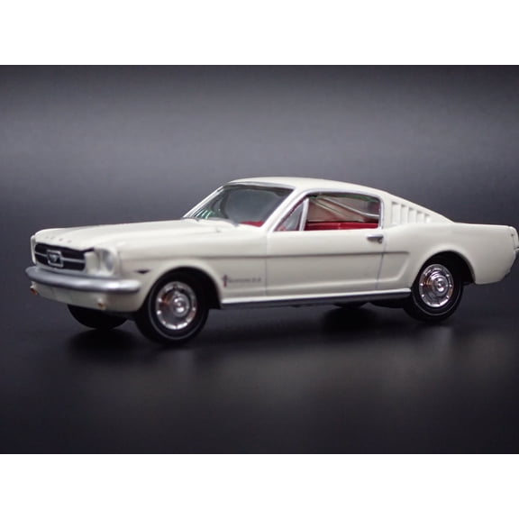 Open Box 1965 65 FORD MUSTANG FASTBACK 1:64 SCALE COLLECTIBLE DIORAMA DIECAST MODEL CAR