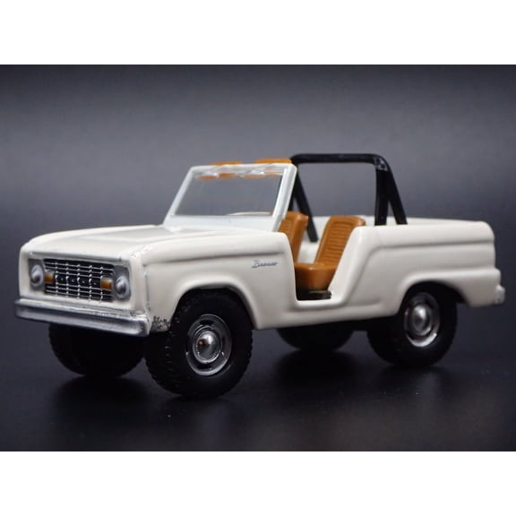 Open Box 1967 67 FORD BRONCO WHITE 1:64 SCALE COLLECTIBLE DIORAMA DIECAST MODEL CAR