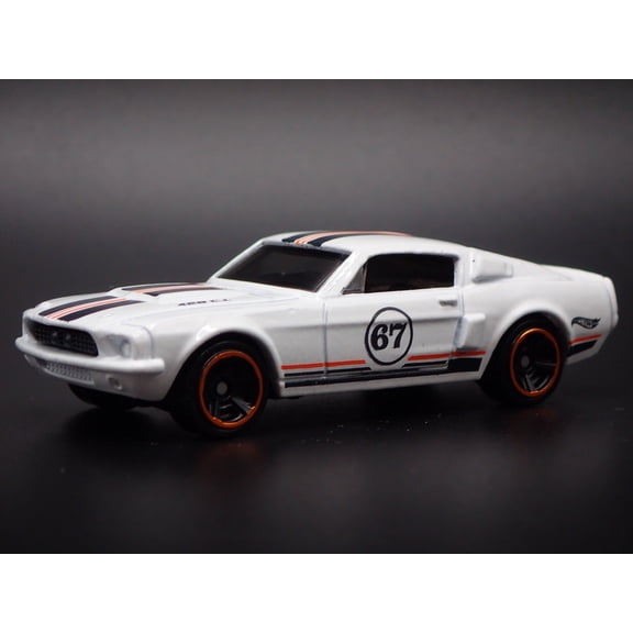 Open Box 1967 67 FORD MUSTANG SHELBY GT500 FASTBACK WHITE 1:64 SCALE DIECAST MODEL CAR