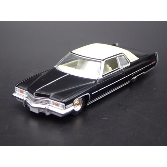 Open Box 1973 CADILLAC CADDY COUPE DEVILLE LOWRIDER 1:64 SCALE DIORAMA DIECAST MODEL CAR
