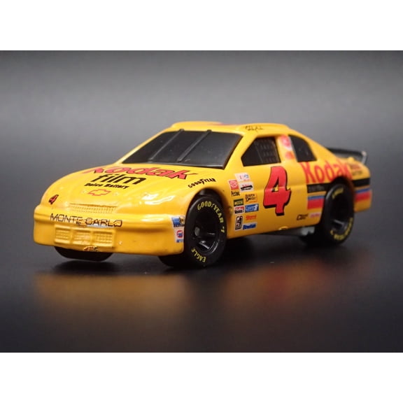 Open Box 1995 CHEVROLET MONTE CARLO 4 STERLING MARLIN NASCAR 1:64 SCALE DIECAST MODEL CAR