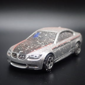 Open Box 2004-2010 BMW M3 COUPE E92 ABANDONED SILVER 1:64 SCALE DIORAMA DIECAST MODEL CAR