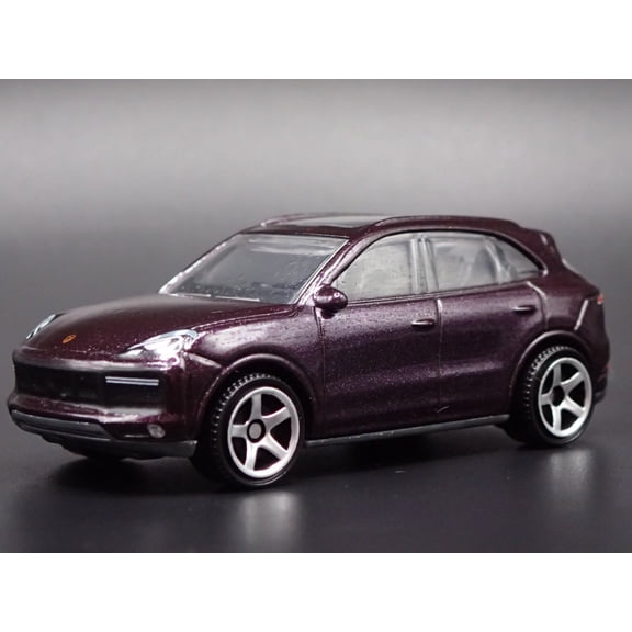 Open Box 2018-2025 PORSCHE CAYENNE TURBO 1:64 SCALE COLLECTIBLE DIORAMA DIECAST MODEL CAR