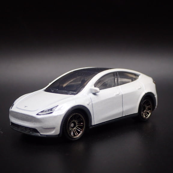 Open Box 2020-2025 TESLA MODEL Y SUV 1:64 SCALE COLLECTIBLE DIORAMA DIECAST MODEL CAR