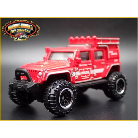 Open Box JEEP WRANGLER SUPERLIFT FOUR 4 DOOR WARN 1:64 SCALE DIORAMA DIECAST MODEL CAR