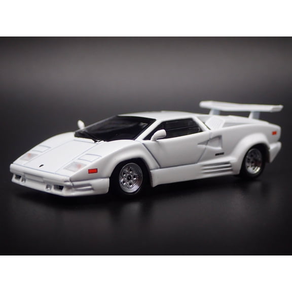 Open Box LAMBORGHINI COUNTACH 25TH ANNIVERSARY WHITE 1:64 SCALE DIORAMA DIECAST MODEL CAR