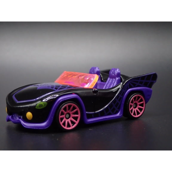 Open Box MONSTER HIGH GHOUL MOBILE CONVERTIBLE SPORTS CAR 1:64 HW SCALE DIECAST MODEL CAR