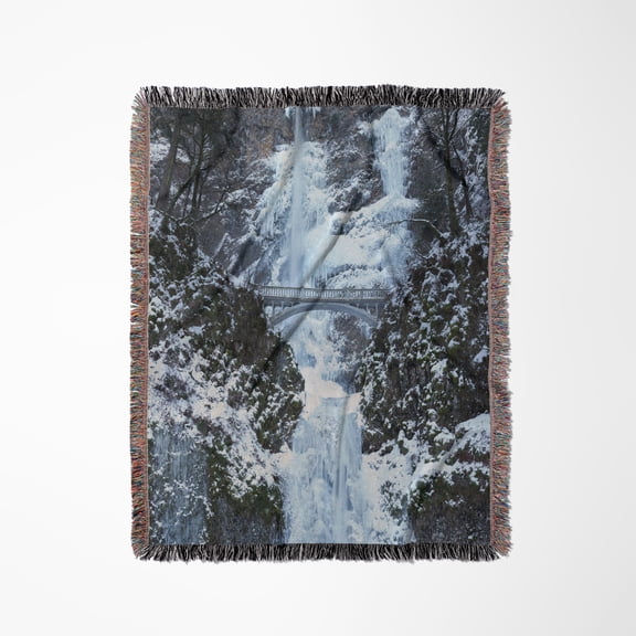 Oregon, Columbia River Gorge, Multnomah Falls In Winter, Woven Blanket