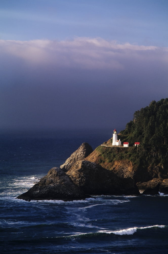 Oregon Devils Elbow State Park Heceta Head Lighthouse Overlooking Ocean And Waves Canvas Art - Greg Vaughn Design Pics (11 x 17)