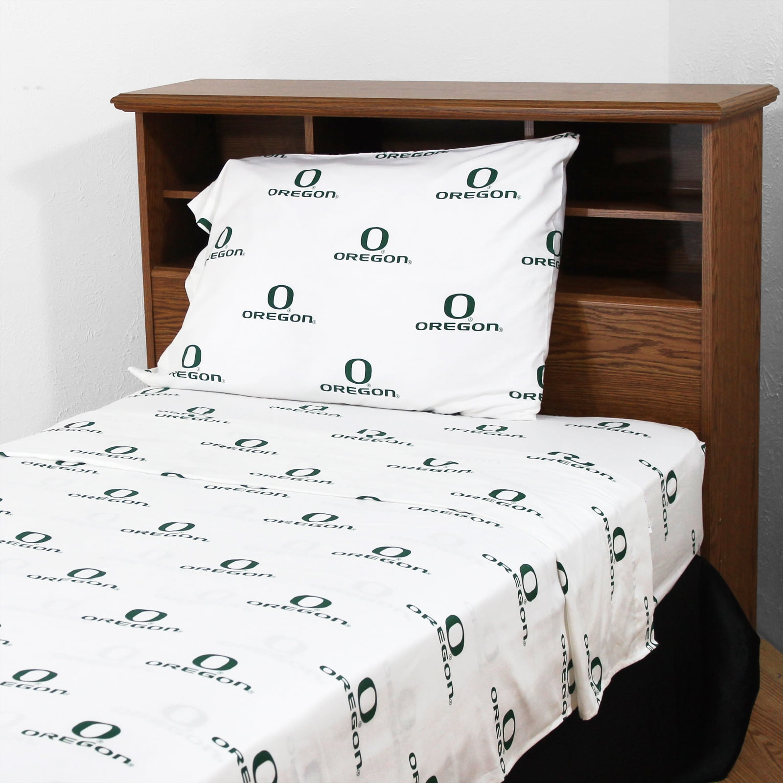 Oregon Ducks 100% cotton, 3 piece sheet set - flat sheet, fitted sheet, 1 pillow case, Twin, White