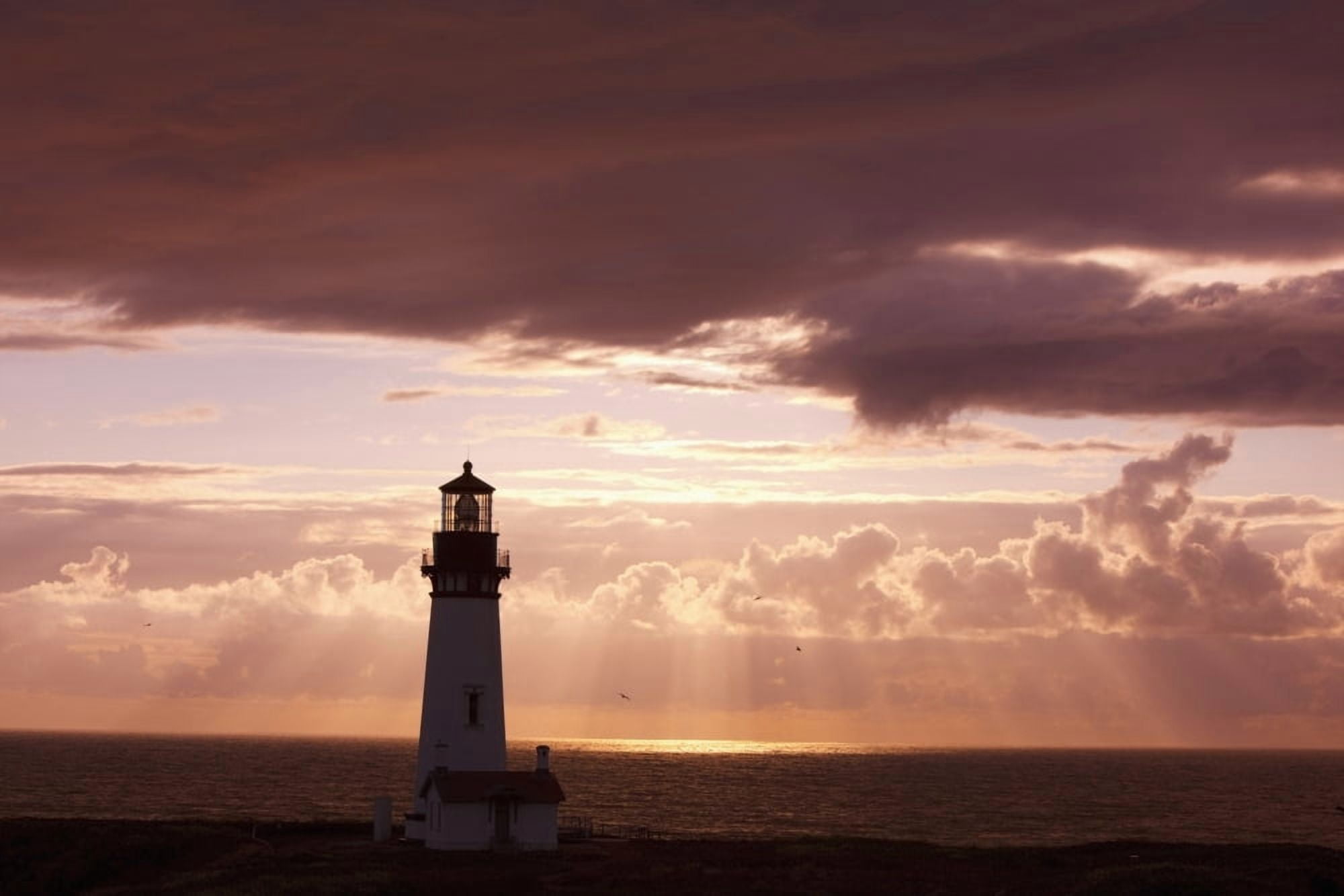Oregon United States Of America Sunset Over Yaquina Head Lighthouse On The Oregon Coast Canvas Art - Craig Tuttle Design Pics (18 x 12)