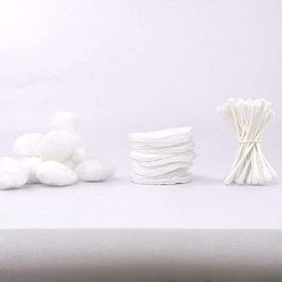 Organic Cotton Rounds - Bio Cotton, Chemical Free, For Sensitive Skin (70 Count) - Daily Cosmetics. Beauty and Personal Care