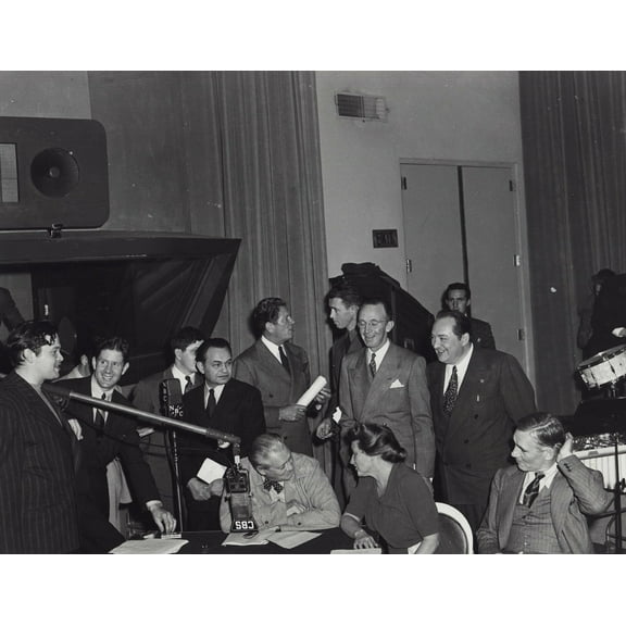 Orson Welles, James Stewart, Rudy Vallee, Edward G Robinson, Lionel Barrymore, Marjorie Main, Walter Brennan, Edward Arnold, and Walter Huston Photo Print (10 x 8)