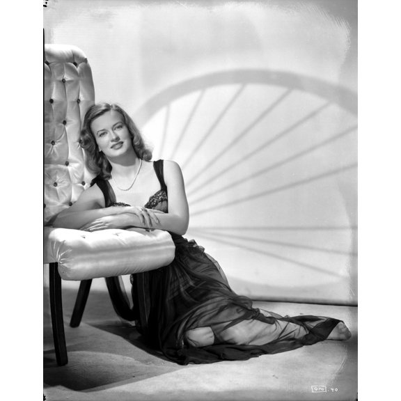 Osa Massen sitting on Floor Leaning Portrait Photo Print (8 x 10)