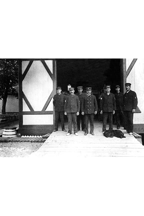 Oswego, New York Lifesaving Station Fine art canvas print (20" x 30")