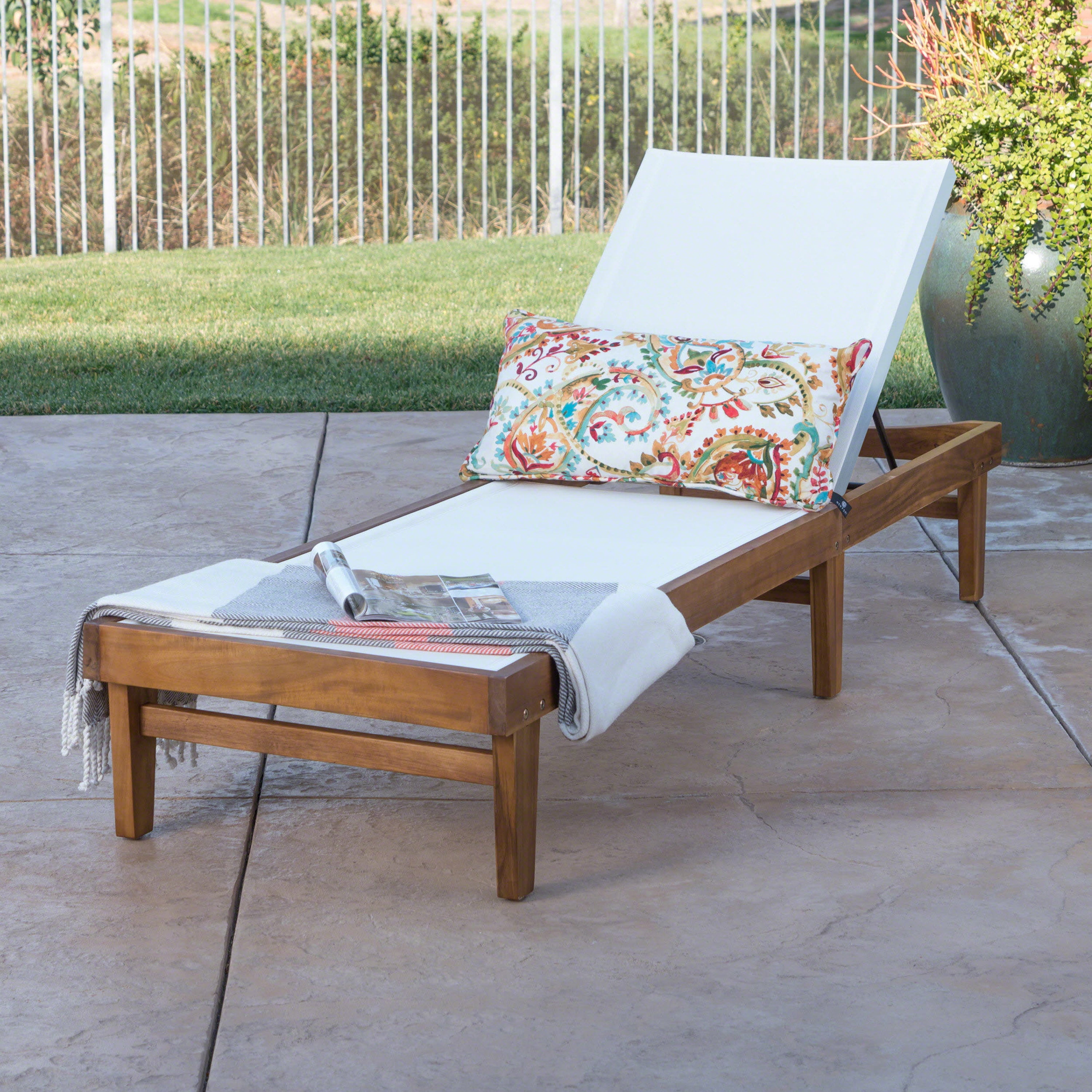 Outdoor Acacia Wood Frame Mesh Chaise Lounge, Poolside Rest Recliner with White Mesh Surface