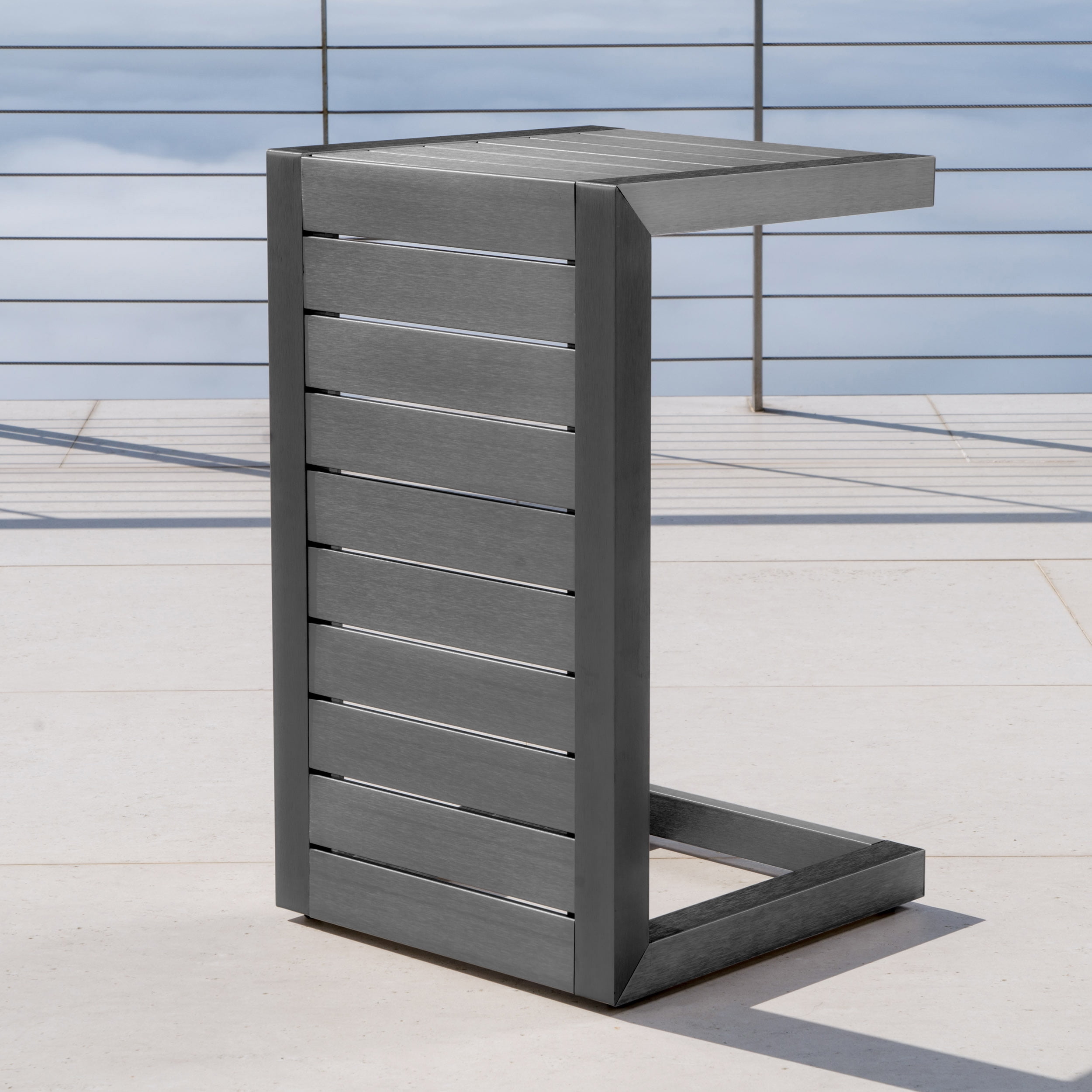 Outdoor Aluminum C Shaped Side Table, Space Saving Accent Table for Patio Garden, Grey