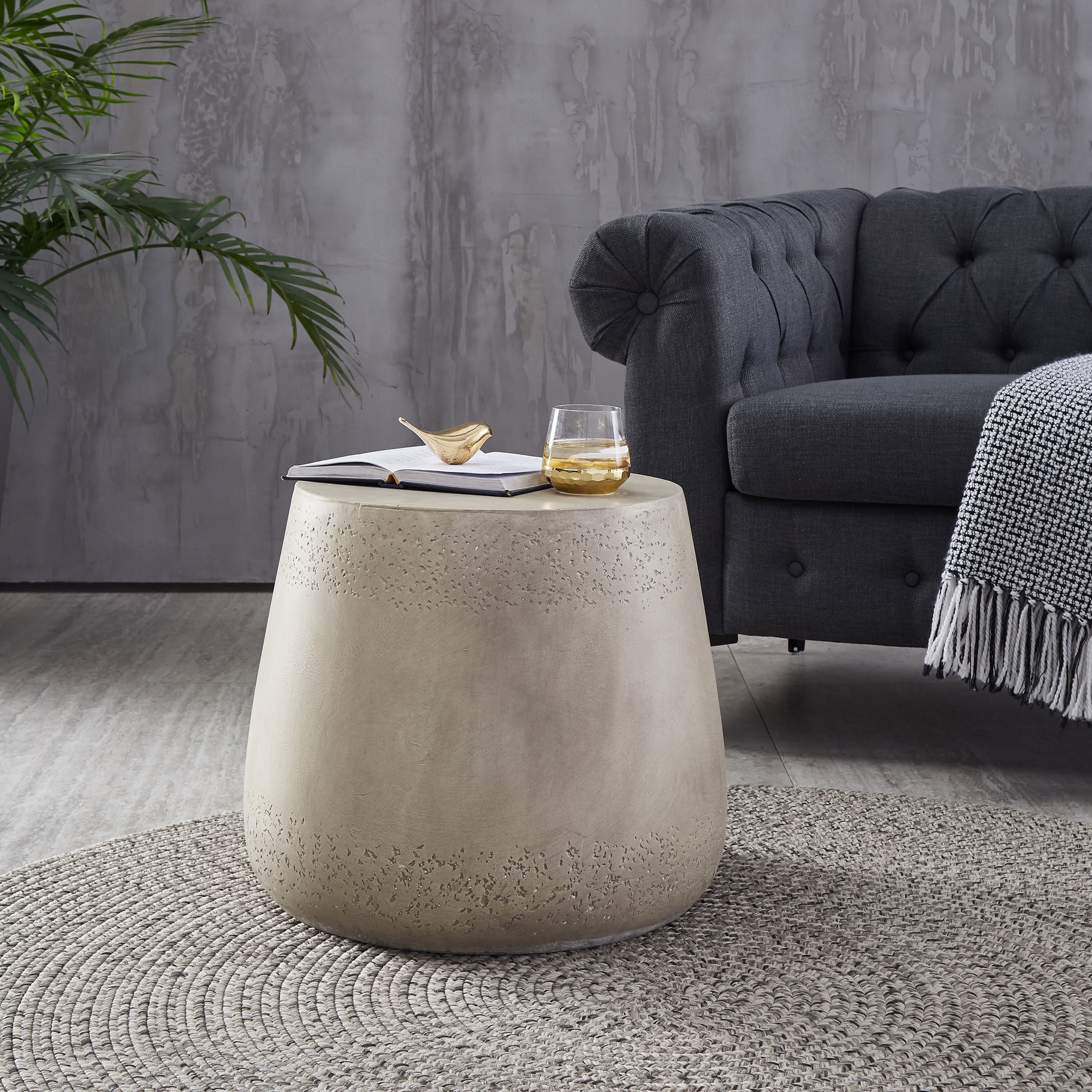 Outdoor Bohemian Style Side Table, Concrete Craft Leisure Table for Patio Garden, White and Concrete