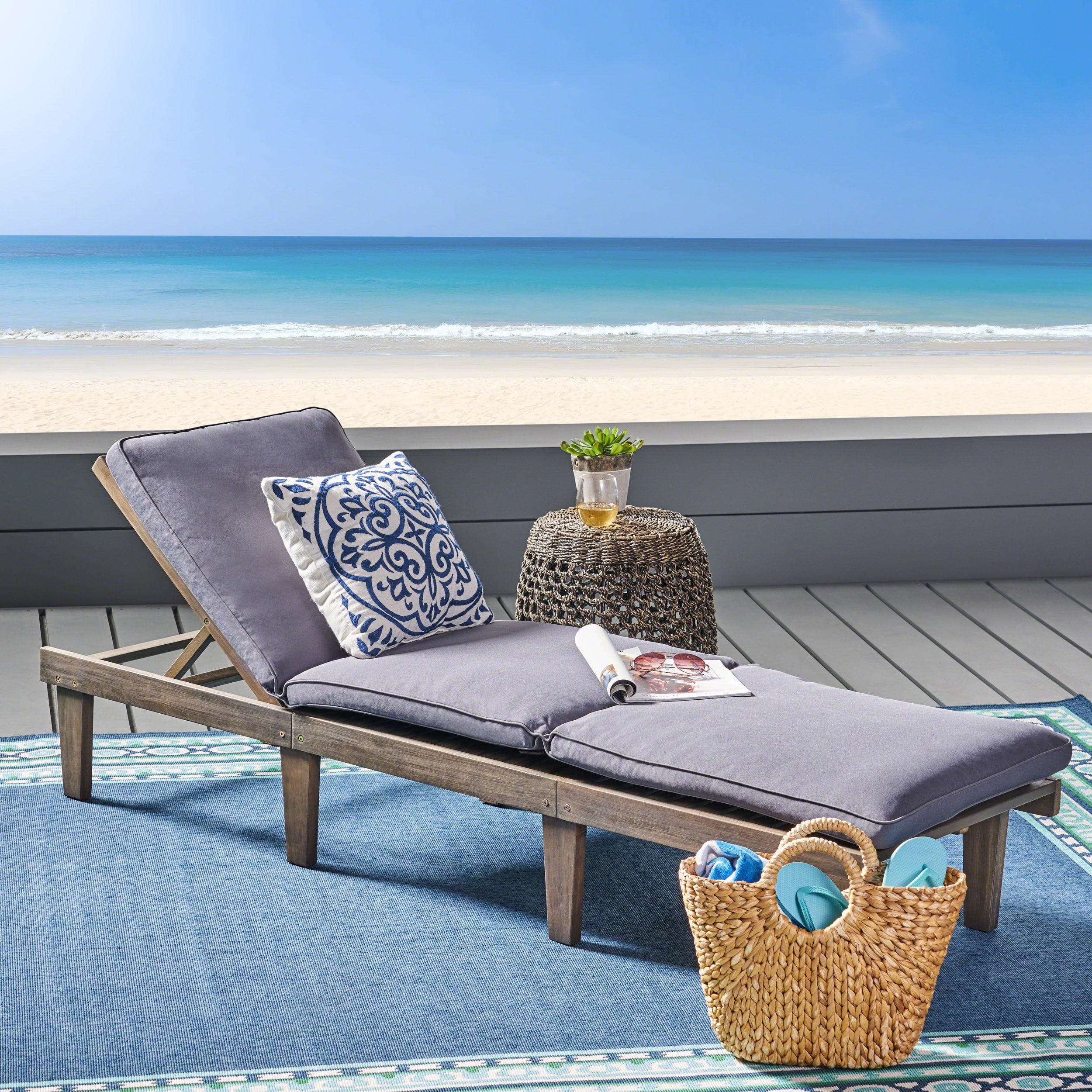 Outdoor Cushioned Wood Frame Chaise Lounge, Comfort Poolside Recliner for Patio Garden, Grey