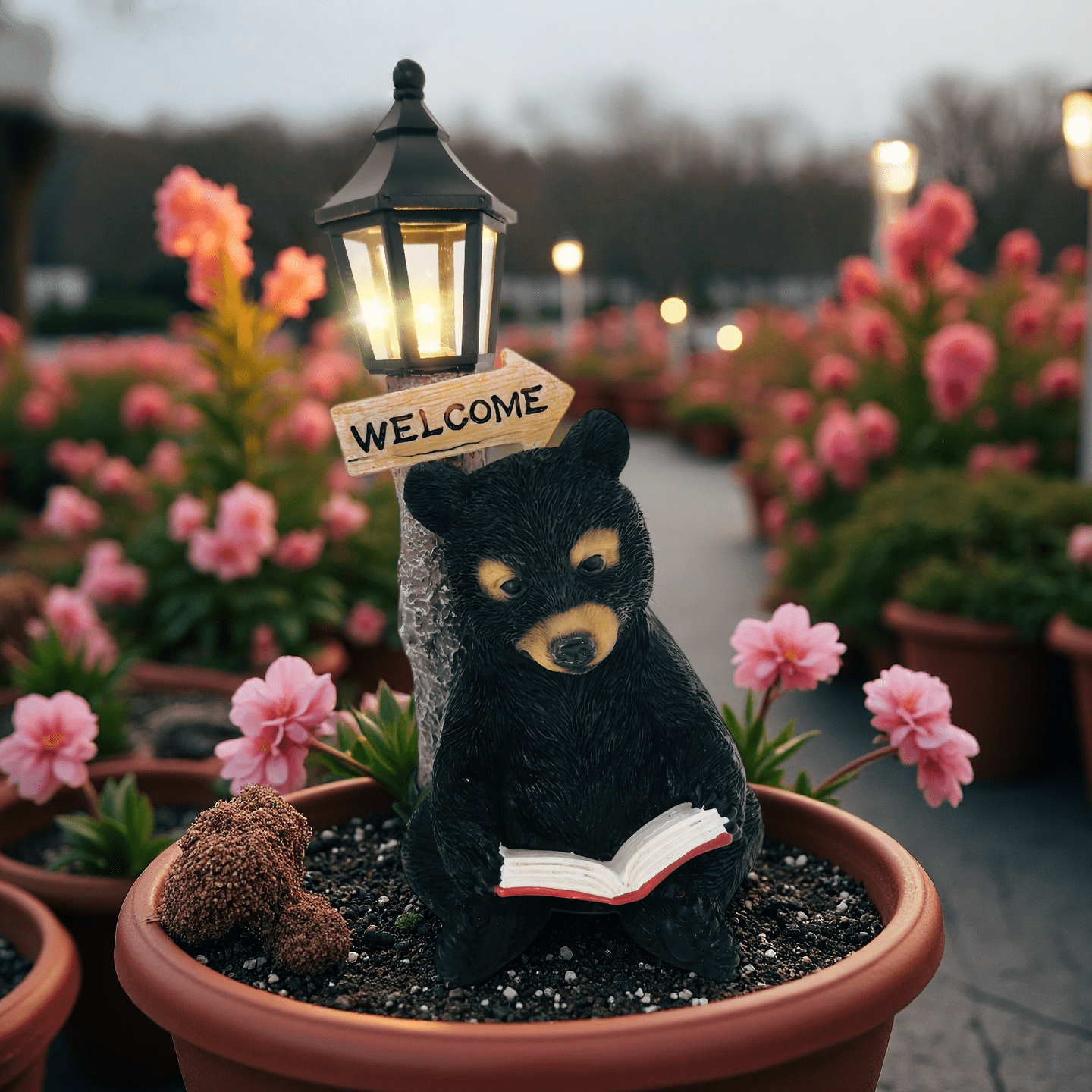 Outdoor Decor Bear Statues with Welcome Sign, Resin Bear Sculpture for Yard Patio Porch, Solar Animal Figurine Light Garden Decoration