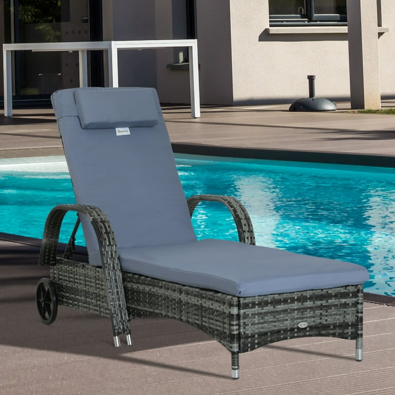 Outsunny Poolside Summer Tanning Lounge: Outdoor Plastic Rattan