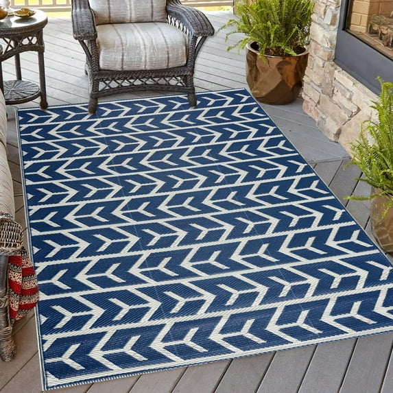 Outdoor Rug - Folded Design - Recycled Plastic Mat for Patio, Camping, Beach, Balcony, Porch, Deck - Weather, Water, Stain, Lightweight, Fade and UV Resistant - Amsterdam Navy & Creme