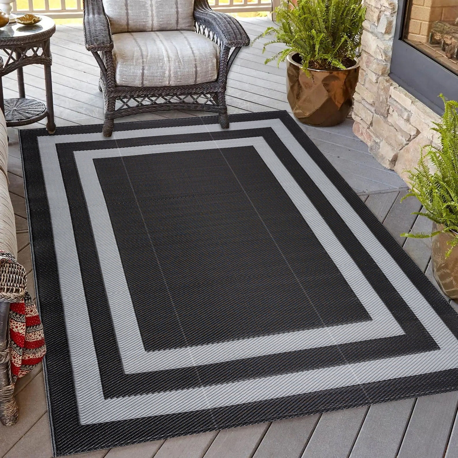 Outdoor Rug Folded Design Recycled Plastic Mat for Patio, Camping