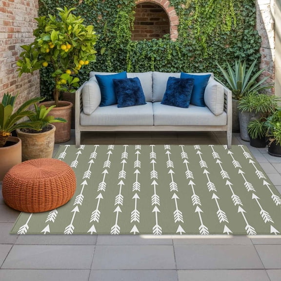 Outdoor Rug, Tribal Style Arrows Feathers Indoor Area Rug Outdoor Carpet RV Camping Rugs 4x6ft Solid Color Green Background Outside Mat for Patio Picnic Porch Deck Balcony Backyard