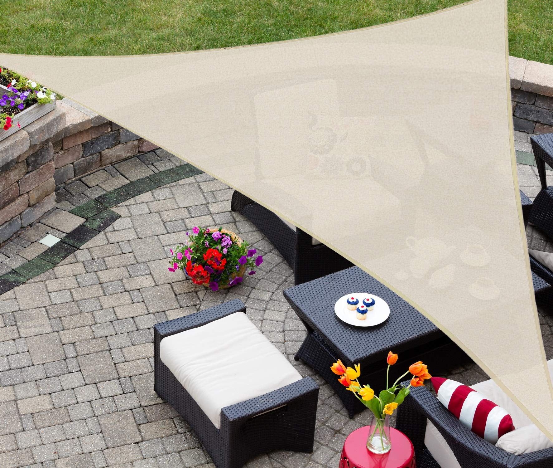 Outdoor Shade Sails, 16' x 16' x 22.6' Sun Shade Sail UV Block Canopy for Patio Backyard Lawn Garden, Cream