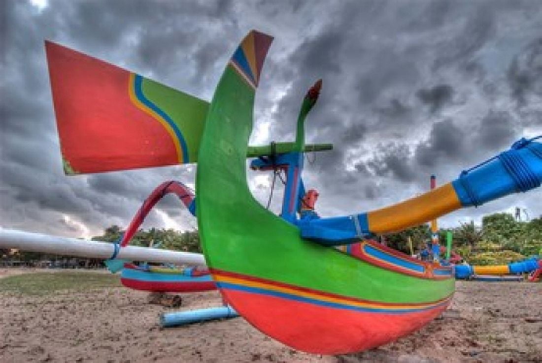 Outrigger boats called jukungs on beach Bali Indonesia Canvas Art - Jaynes Gallery DanitaDelimont (20 x 13)