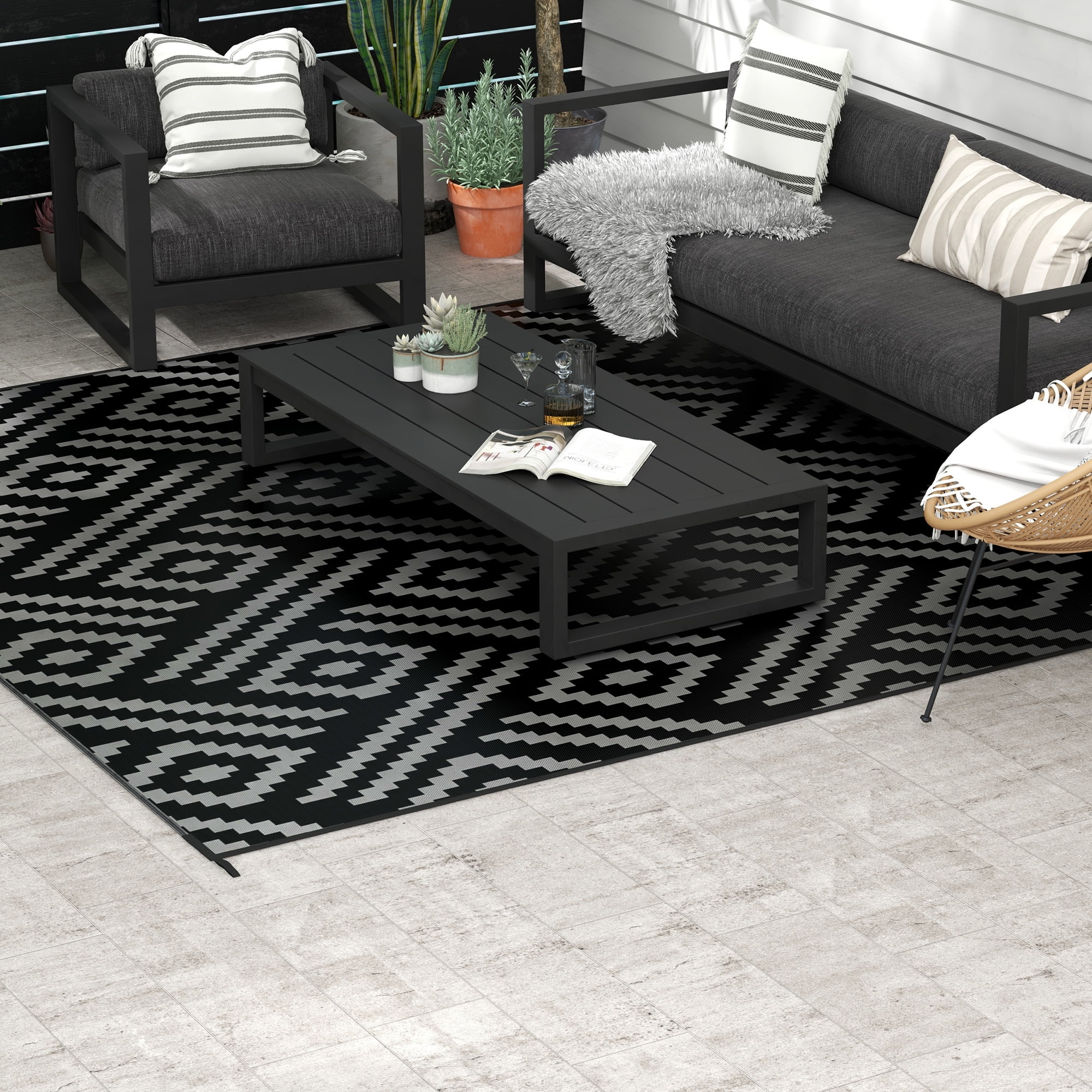 Outsunny RV Mat, Outdoor Patio Rug / Large Camping Carpet with Carrying Bag, 8' x 10', Waterproof Plastic Straw, Reversible, Black & Gray Geometric