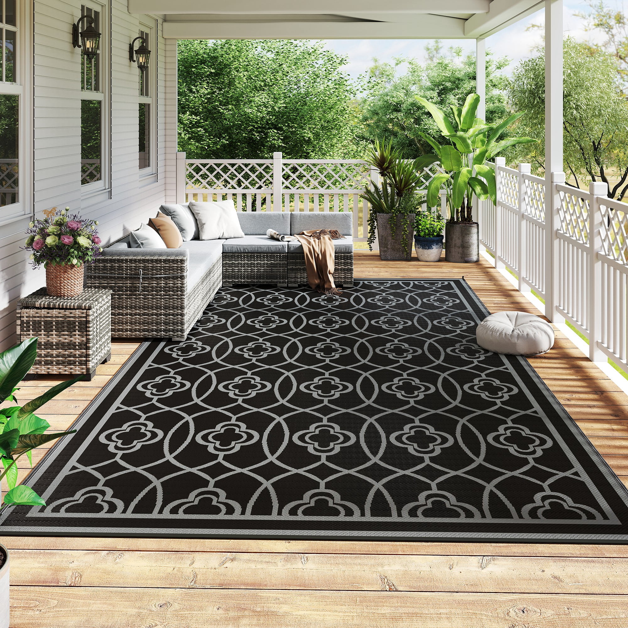Outsunny Outdoor Patio Rug, Large Camping Carpet with Carrying Bag, 9' x 18' Waterproof Plastic Straw, Reversible, Black & Gray Lantern