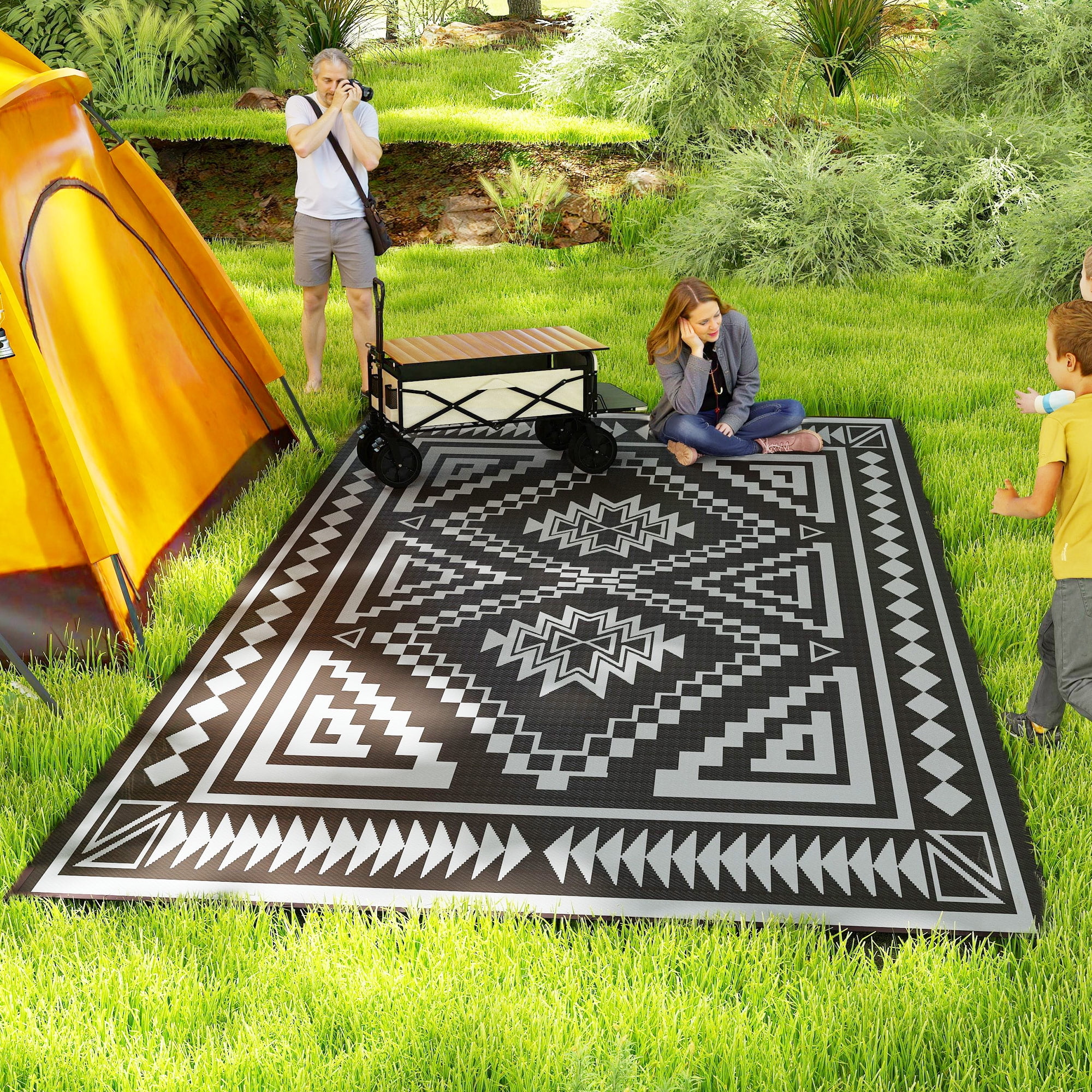 Outsunny Outdoor Patio Rug, Large Camping Carpet with Carrying Bag, 9' x 18' Waterproof Plastic Straw, Reversible, Black & Gray Square Patchwork