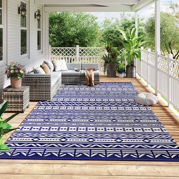 Outsunny Outdoor Patio Rug, Large Camping Carpet with Carrying Bag, 9' x 18' Waterproof Plastic Straw, Reversible, Blue & White Geometric Wall