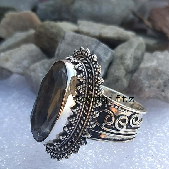 Oval Crystal Quartz Ring: 925 Sterling Silver Cocktail Band