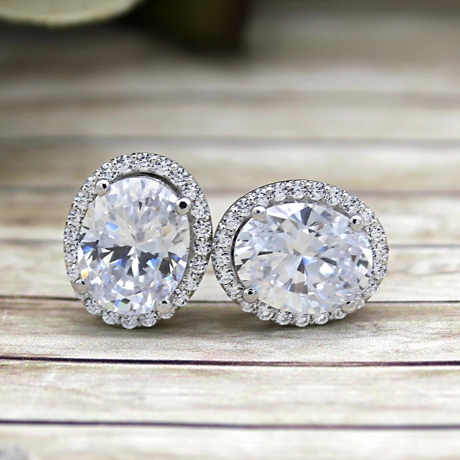 Oval Halo Diamond Earrings - DDE0027