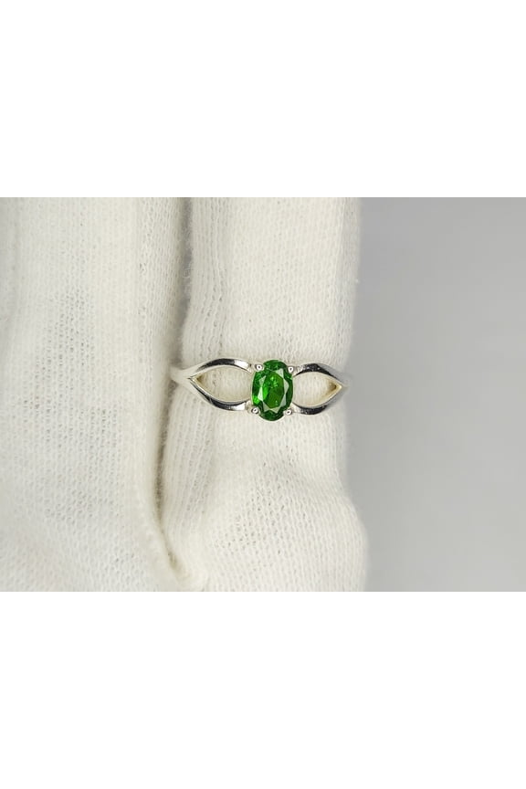 Oval Cut Tsavorite Ring, 925 Sterling Silver, Green Gemstone Wedding Ring Woman
