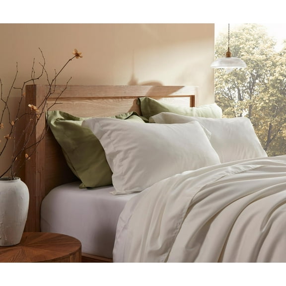 Overcloud Goose Feather and Down Pillows Standard Size Set of 2, with Premium 100% Cotton Shell | Goose Down Blend, Ergonomic Neck Support, Hotel-Grade Comfort | Hypoallergenic & Airflow-Enhanced Des