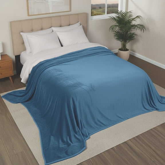 Oversized Cozy Night Cloud Throw Blanket, 110" x 132" (Blue)