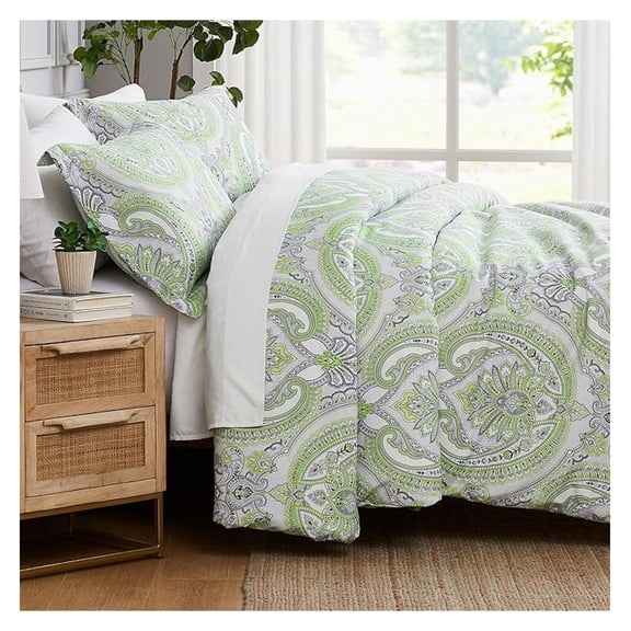 Oversized Full/Queen Size Comforter Bedding Set, Boho Bedding, Paisley Print Bedspread, Full Size/Queen Bed Comforter Set with 2 Matching Shams, Pure Melody Green