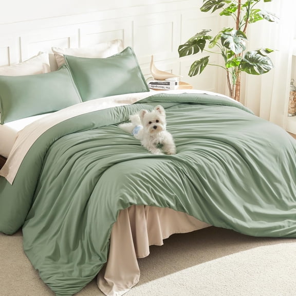 Oversized King Comforter Set 120x98 Inches Sage Green 3-Piece Lightweight All-Season Bedding