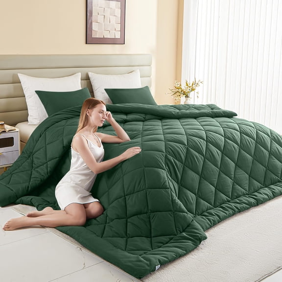 Oversized King Plus(120''x128'') 07 - Emerald Green All Season Down Alternative Comforter