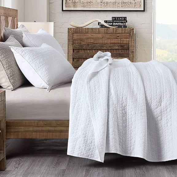 Oversized King Quilt Set, White California King Quilt Classic Geometric Spots Stitched Pattern, Stone-Washed Microfiber Ultra Soft Lightweight Quilted Bedspread Cal King for All Season, 3 Pieces