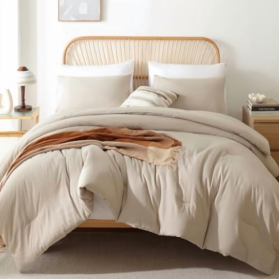 Oversized Queen Comforter Light Khaki, 3pcs (1 Comforter & 2 Pillowcases) Lightweight Oversized Queen Comforter Sets Bedding Blanket Quilts