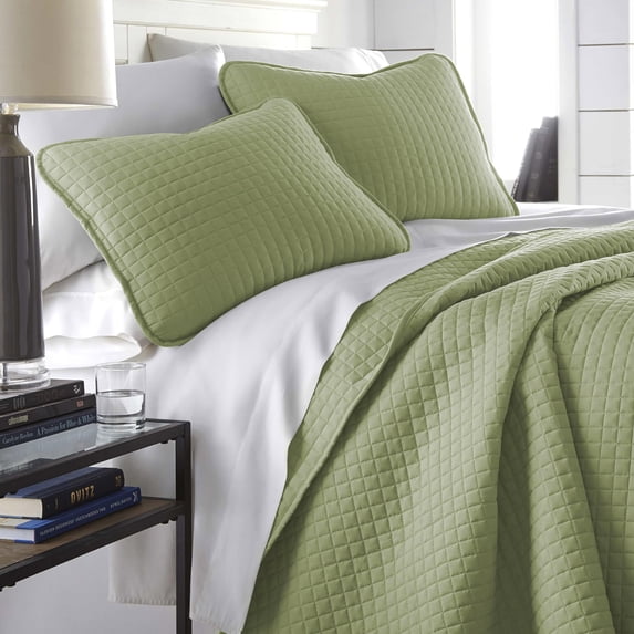 Oversized Square Stitched Solid Embroidered 3-Piece Quilt Set by Southshore Fine Linens