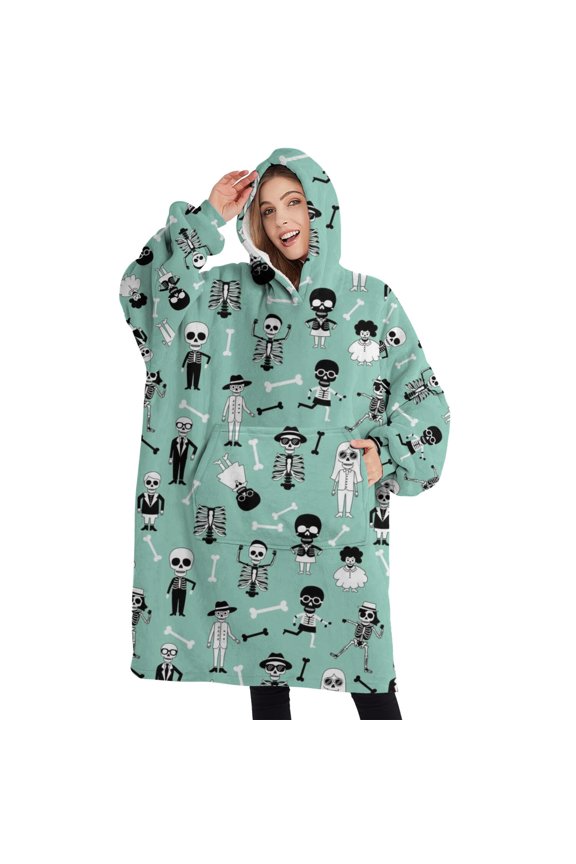 Oversized Wearable Blanket Hoodie,Cartoon Skull Pattern Sherpa Blanket Hoodie with Super Pockets,Super Warm Fuzzy Pullover for Women & Men